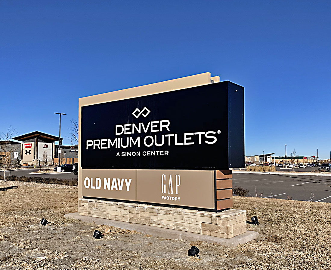 Monument sign at Denver Premium Outlets